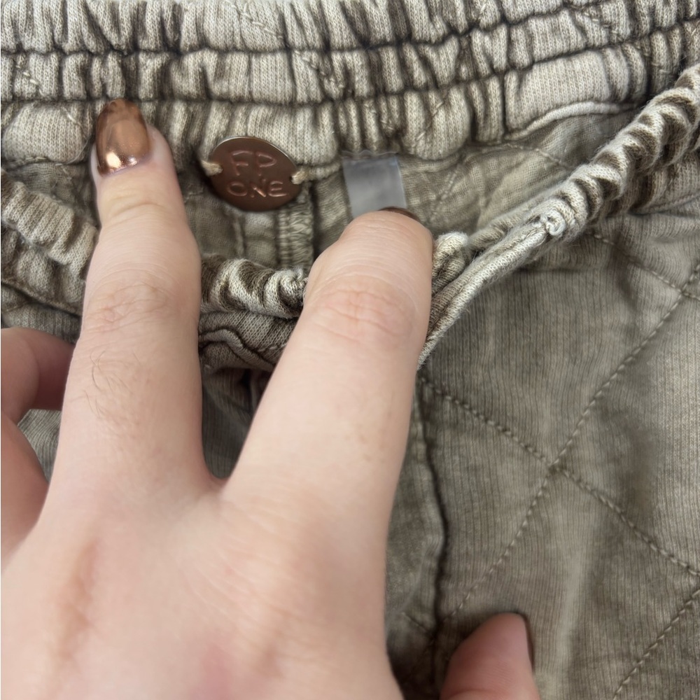 EUC - FP One -‎ Betty Quilted Pants - Picture 5 of 10